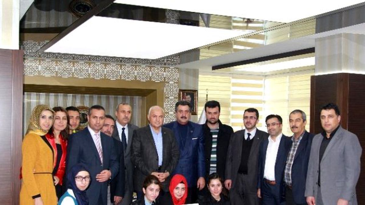 Başkan Kale Şampiyonları Ağırladı