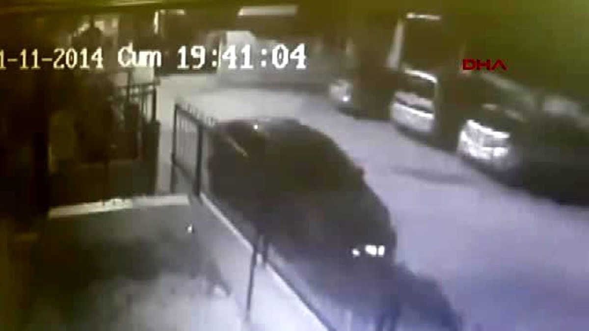 İzmir - Öldürülen Özel Güvenlik Şirketi Sahibinin Vurulma Anı Güvenlik Kamerasında
