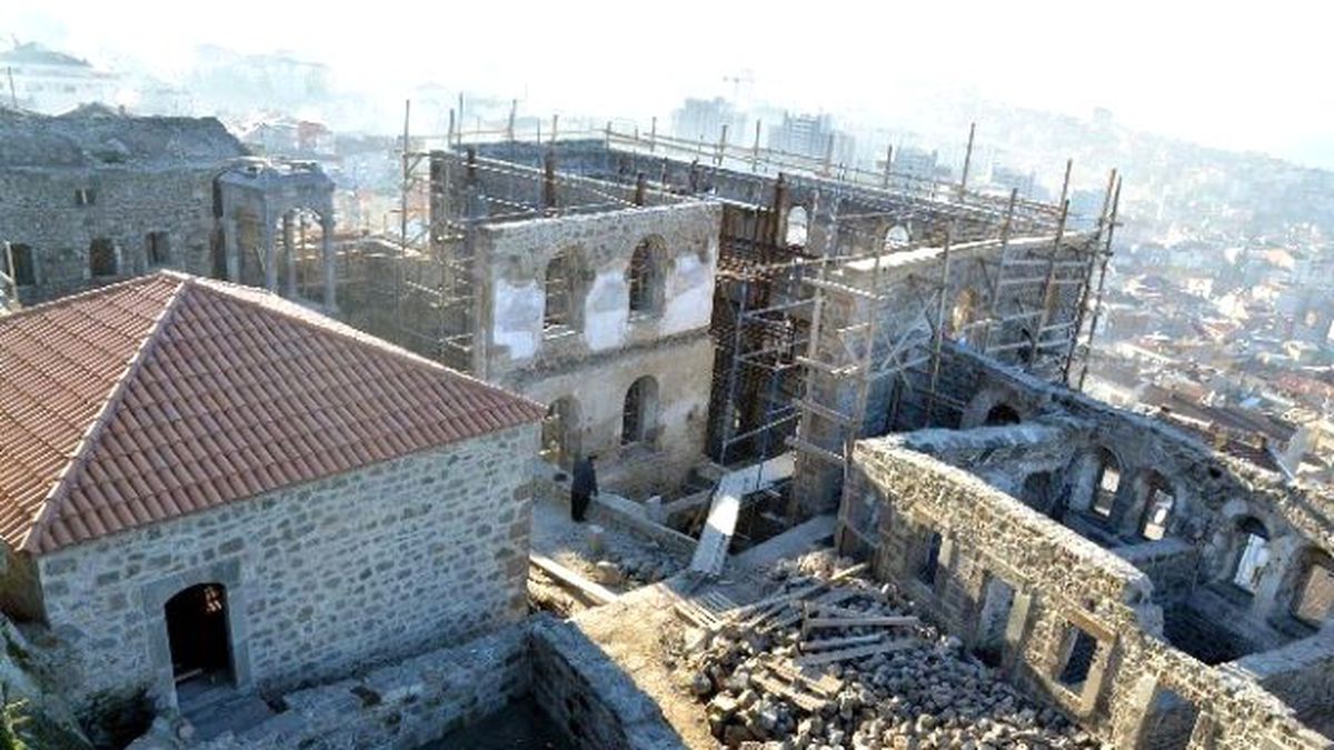 Kızlar Manastırının Restorasyonuna Hızla Devam Ediliyor