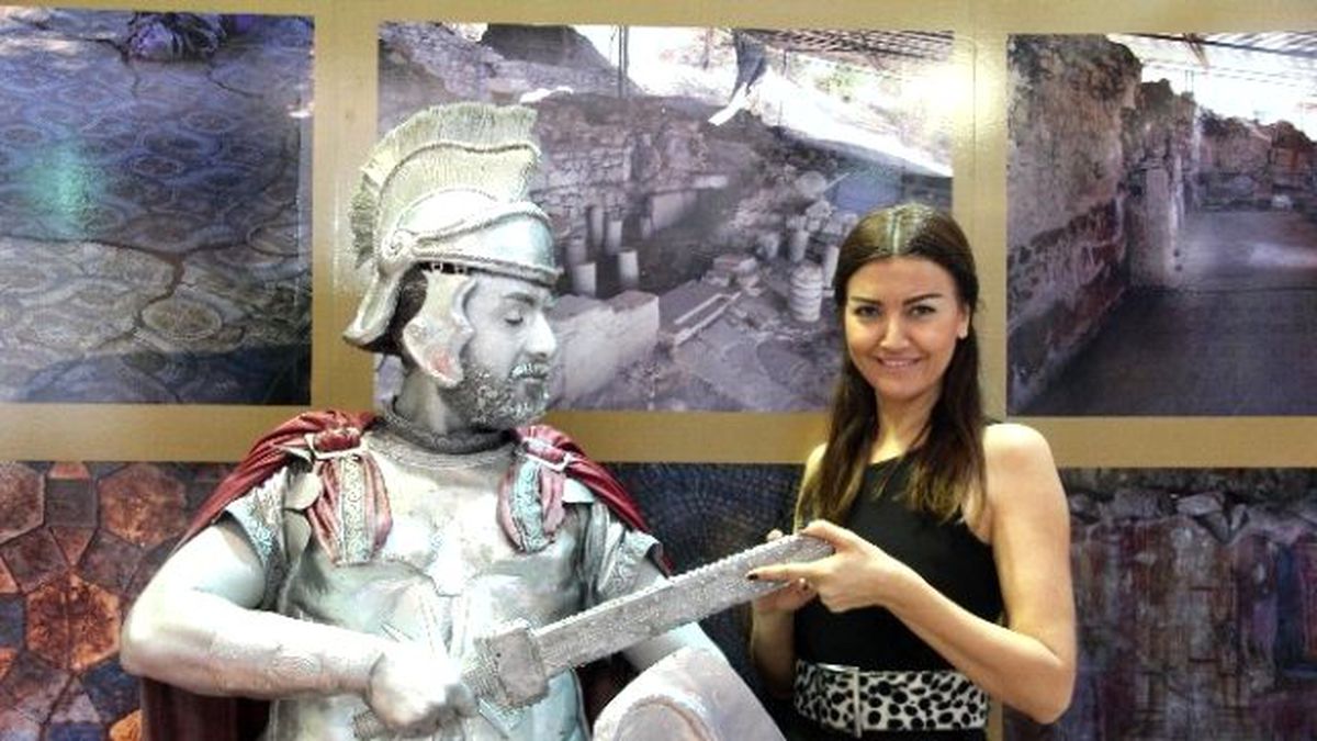 Soğuk Heykellerden Sıcak Tanıtım