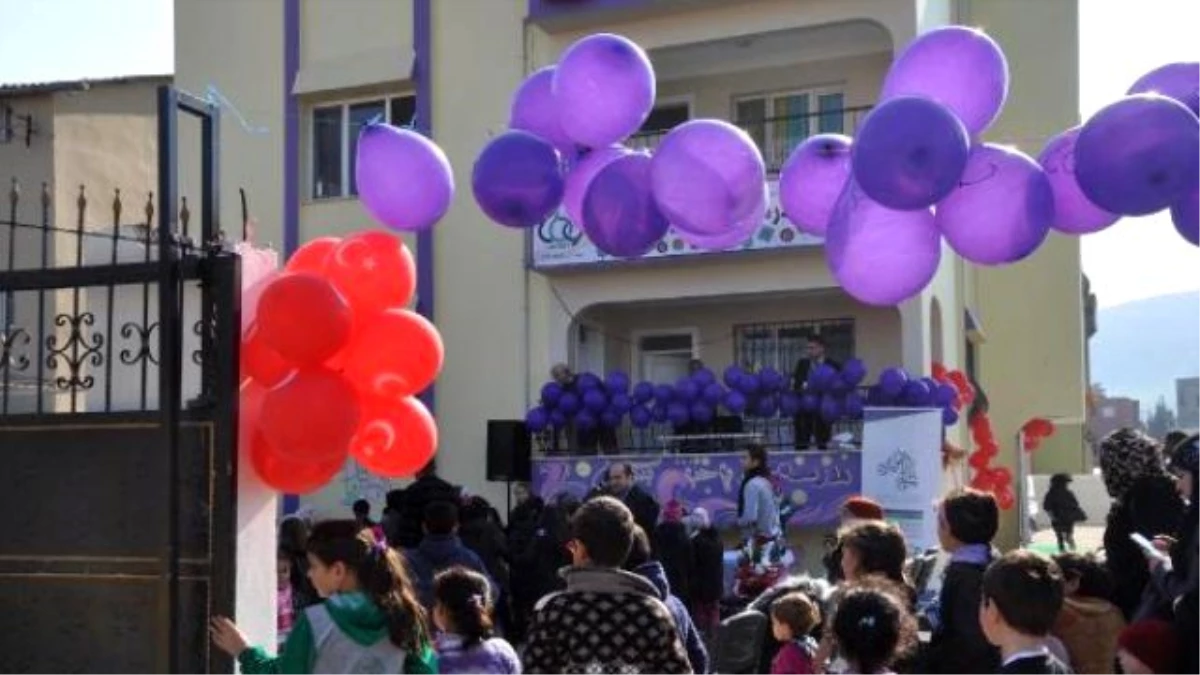 Suriyeliler\'in Reyhanlı\'daki 16\'ıncı Okulu Törenle Açıldı
