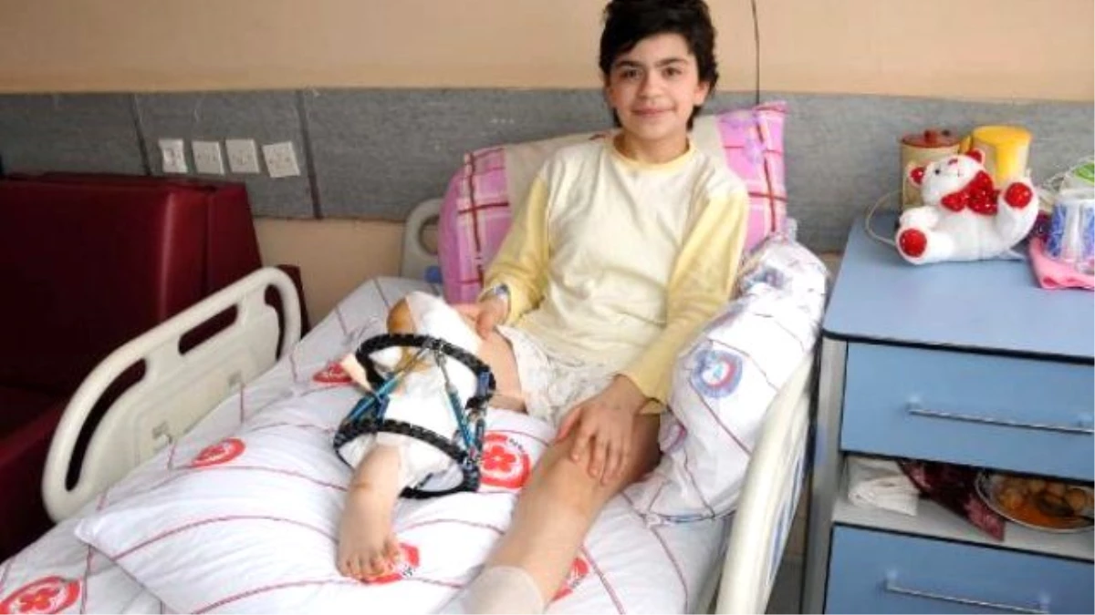 Bacağı 18 Yaşına Kadar Ameliyatla Uzatılacak