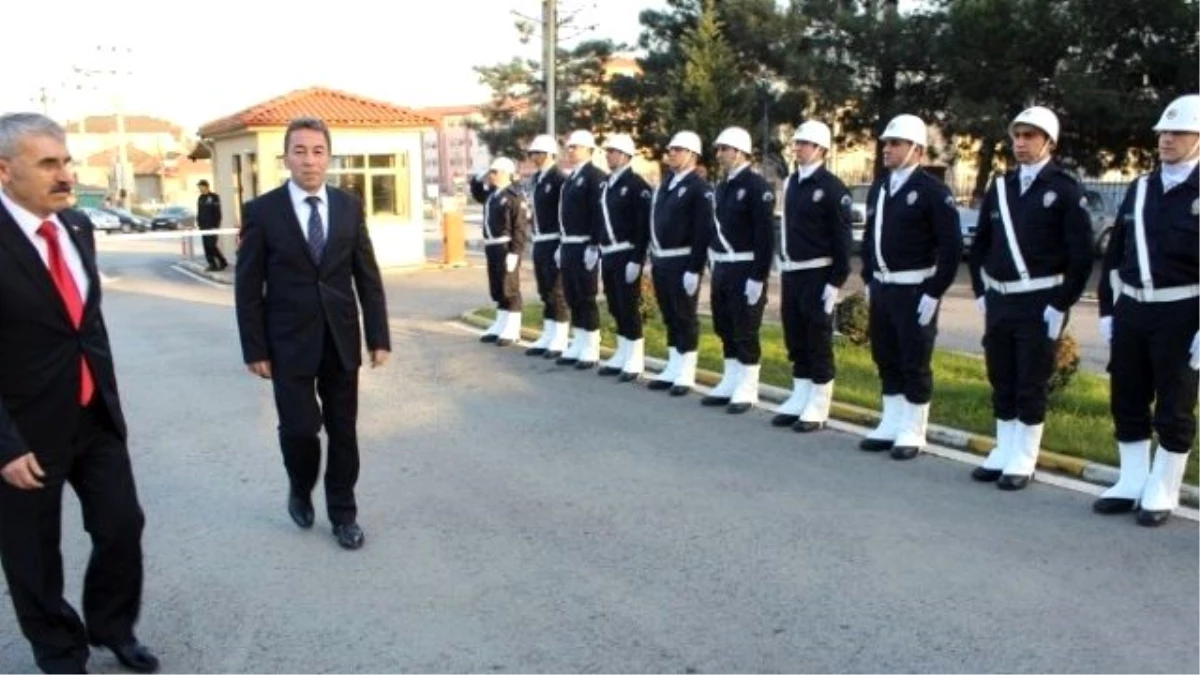 Bartın Emniyeti\'nde Devir Teslim ve Uğurlama Töreni Yapıldı