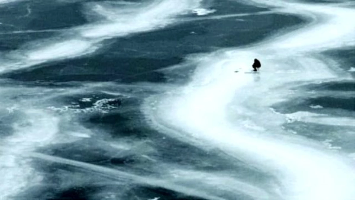 Buz Tutan Ontario Gölü Doğal Buz Arenası Oldu