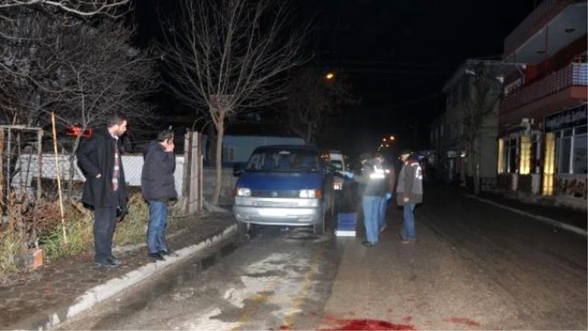 Eskişehir\'de 2 Kişi Bıçaklanarak Öldürüldü