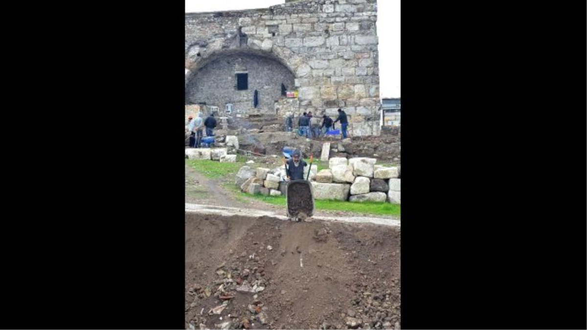 İzmir Agorası Kazı Alanı Büyütüldü