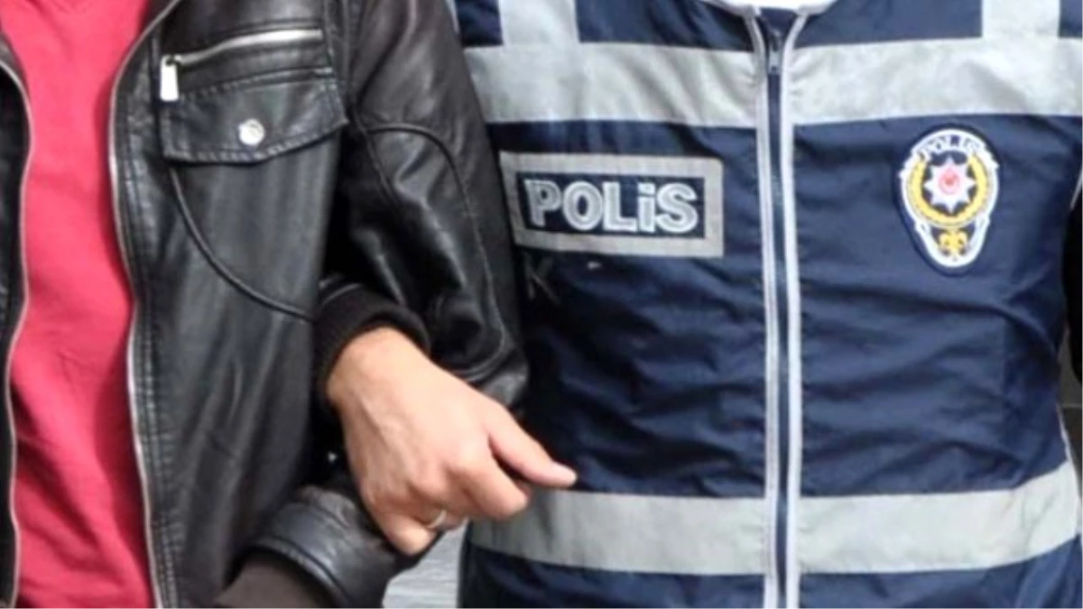 İzmir\'den Çaldığı Otobüsle Kaçan Cezaevi Firarisi Kütahya\'da Yakalandı