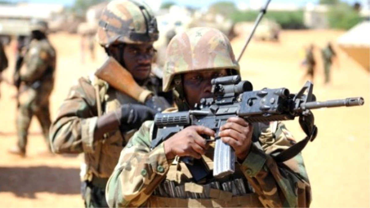 Mali\'de Askerlere Saldırı