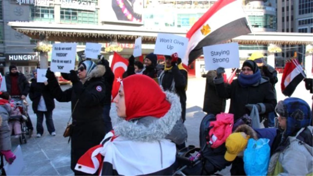 Kanada\'da Mısır Darbesi Protesto Edildi