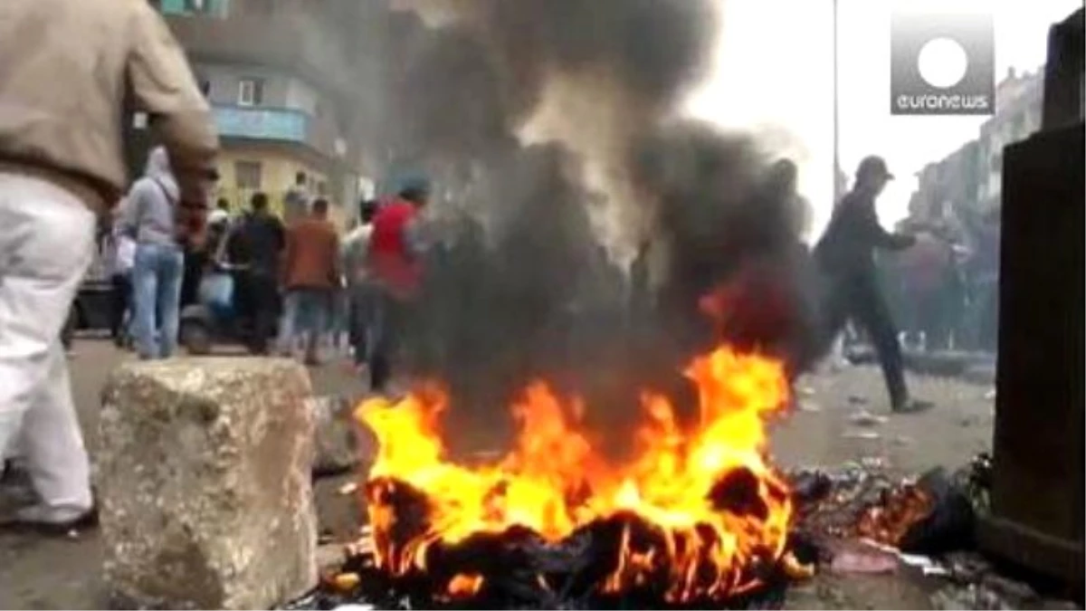 Mısır\'da 25 Ocak\'ın Yıl Dönümünde Sokaklar Karıştı