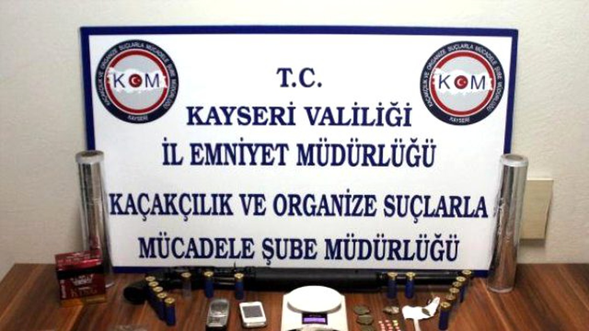 Uyuşturucu Tacirleri ve Hırsızlar, Tutuklandı