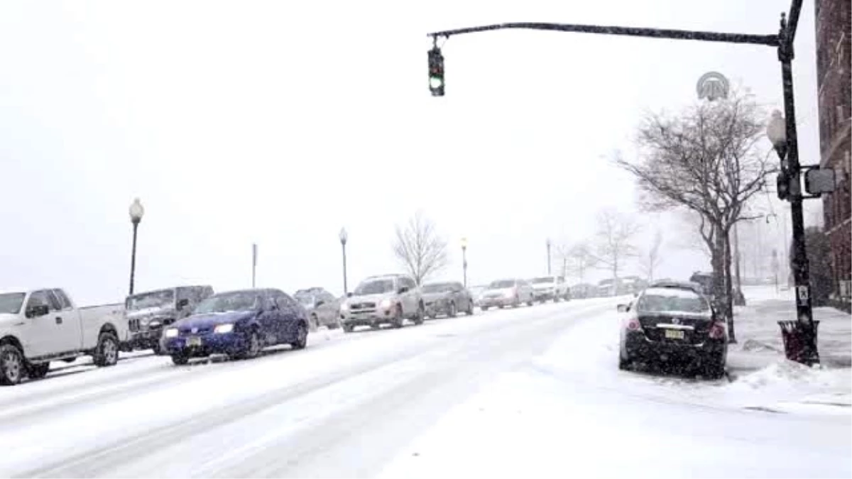 ABD\'nin Kuzeydoğusunda Kar Fırtınası Alarmı