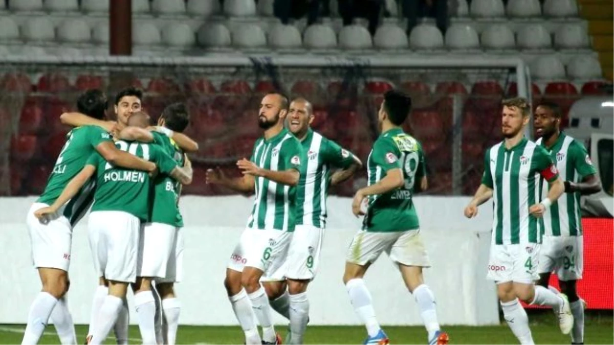 Bursaspor, Mersin İdmanyurdu\'nu 5-0 Yendi