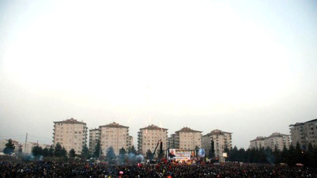 Diyarbakır\'da Kobani Kutlaması