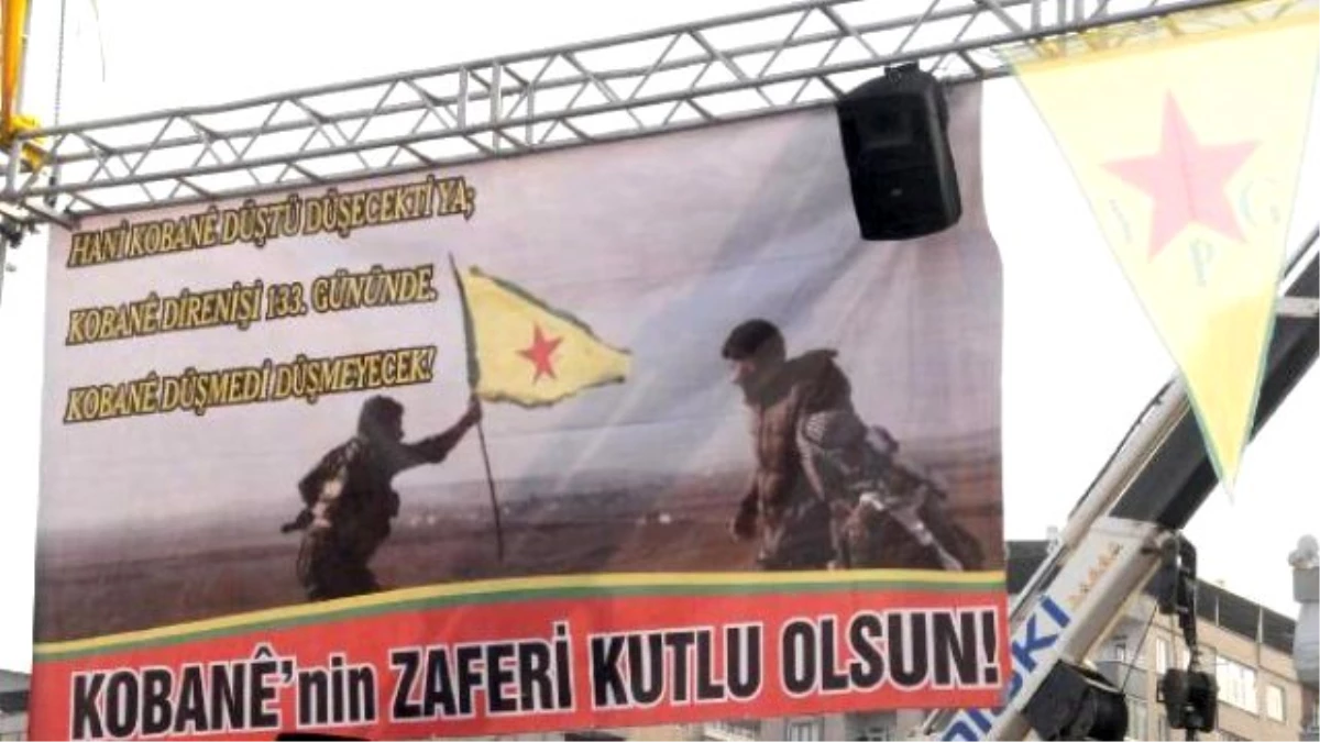 Diyarbakır\'daki Kobani Kutlamasına 20 Bin Kişi Katıldı