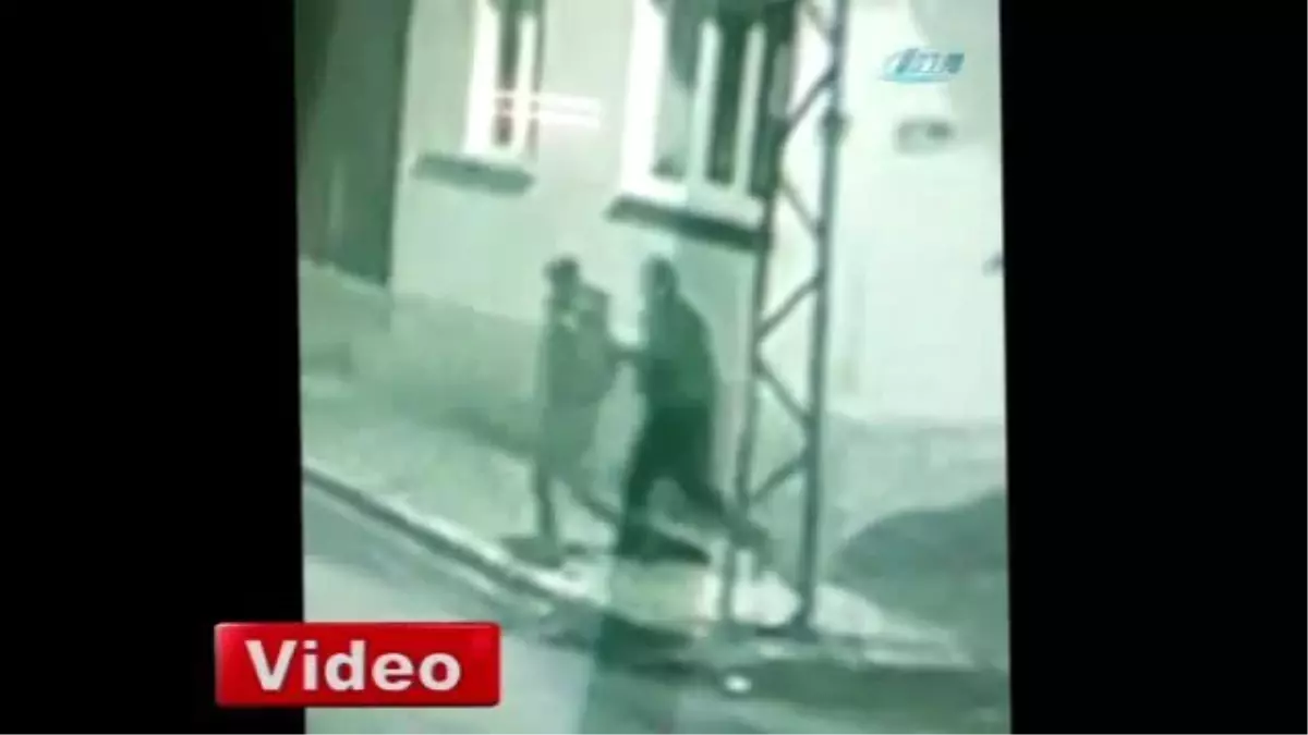 İki Kişiyi Öldürüp Kaçtılar