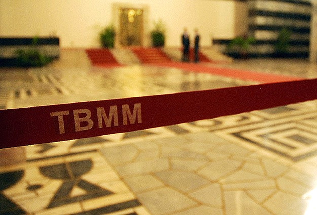 TBMM Giriş Kartlarına Sınırlama Geliyor