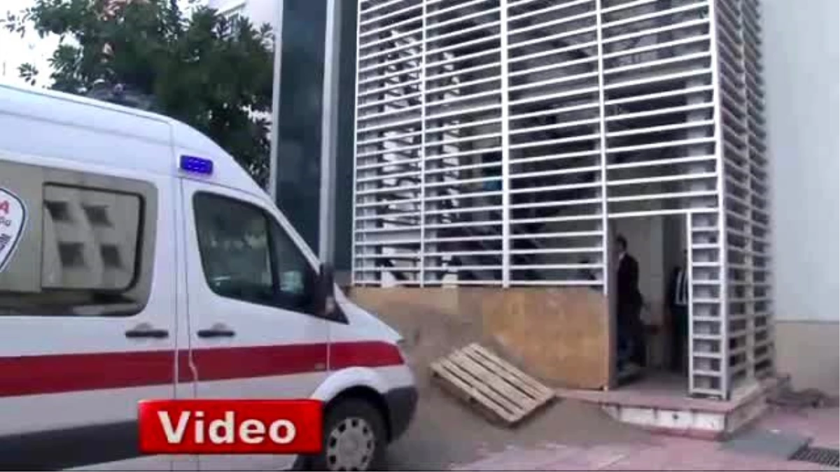 Antalya\'da Yük Asansörü Düştü