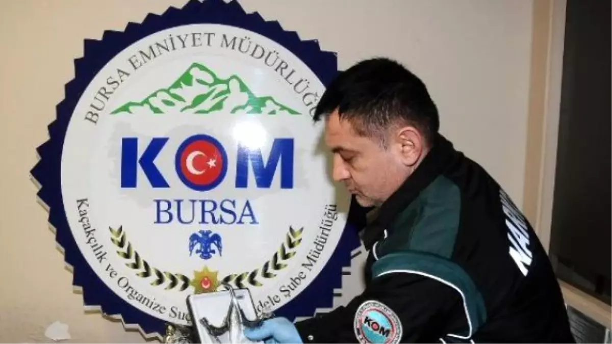 Bursa\'da 6 Kilo Sentetik Uyuşturucu Metamfetamin Ele Geçirildi
