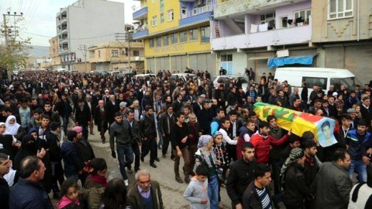 Cizre'de Öldürülen 12 Yaşındaki Nihat'ın Vurulma Anı Kamerada