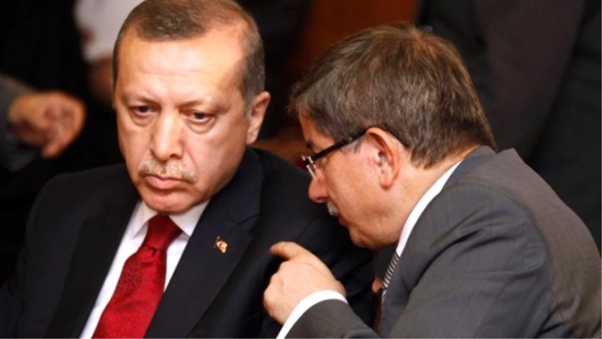 Davutoğlu, Erdoğan\'ın Şiir Geleneğini Devam Ettiriyor