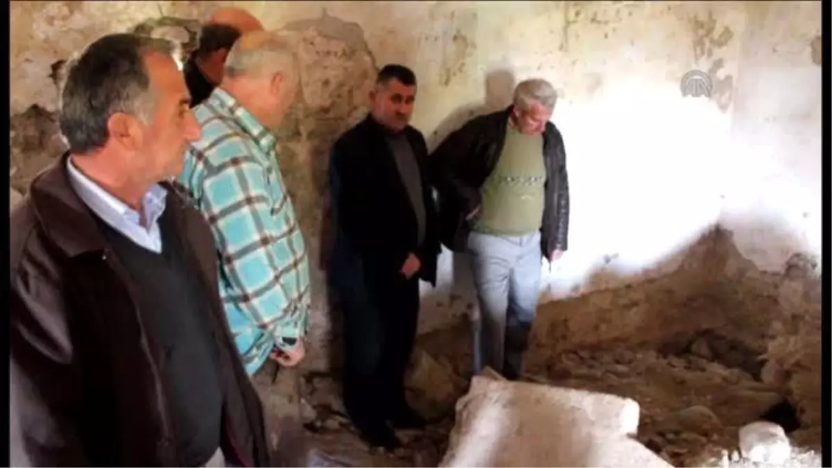 Definecilerin Yağmaladığı 634 Yıllık Türbenin Turizme Kazandırılması İsteniyor