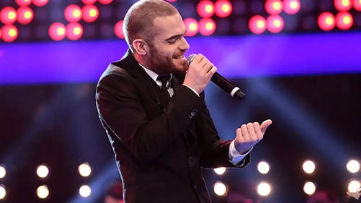 Elnur Performansıyla Herkesi Büyüledi