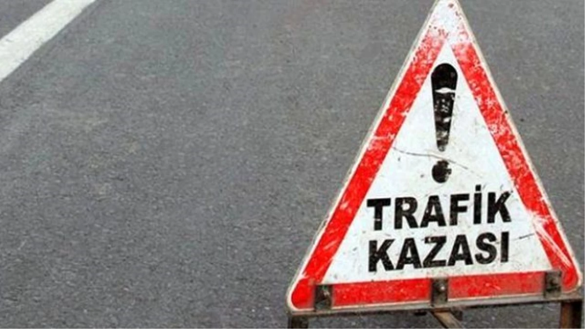 İzmir\'de Trafik Kazası: 1 Ölü, 8 Yaralı