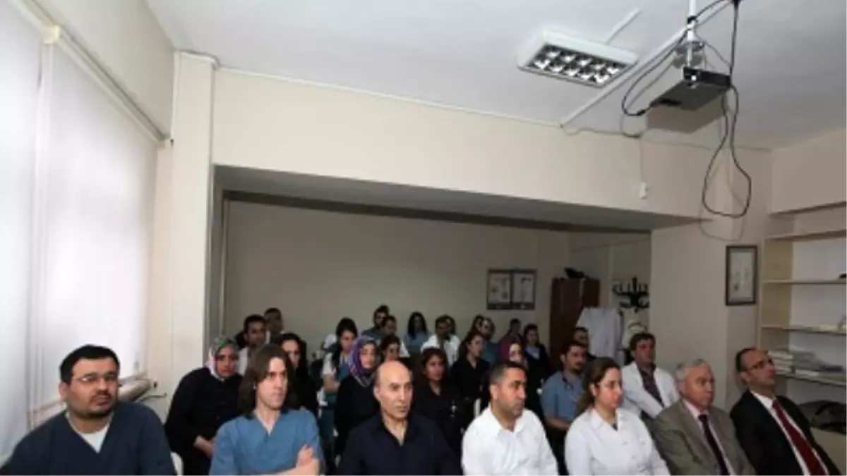 Kadın- Doğum Kliniğine Kişisel Gelişim Semineri Verildi