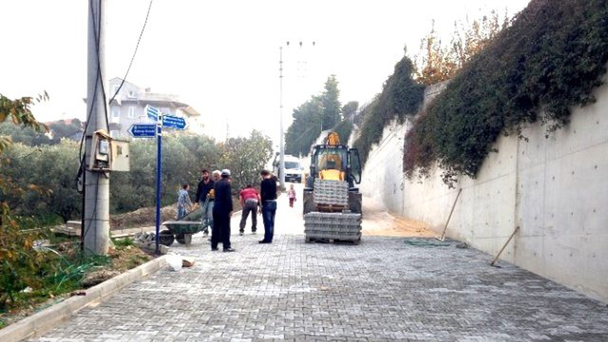 Mudanya\'nın Yeni Sokaklarına Parke Taşı