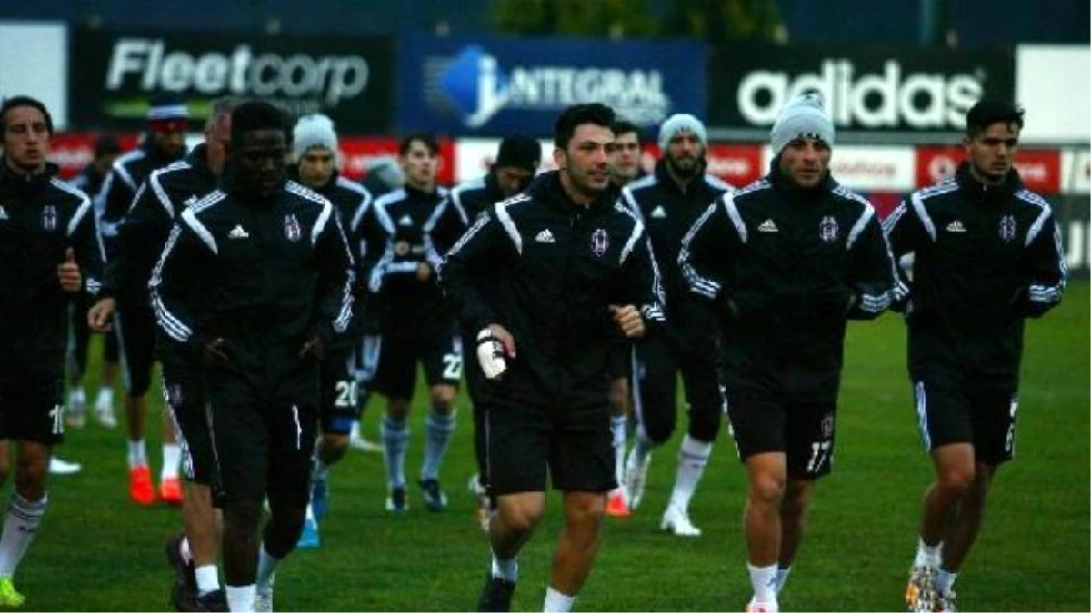 Tolgay Arslan, Beşiktaş\'ta İlk Antrenmanına Çıktı