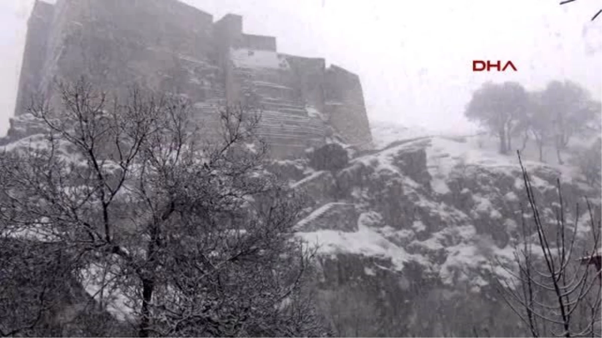 Van Bitlis\'te Kar Yağışı Etkili Oldu