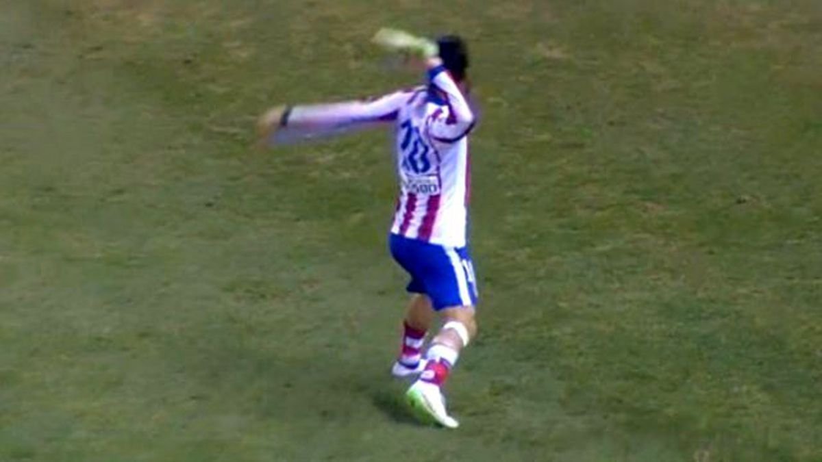 Arda Turan, Ayakkabısını Hakeme Doğru Fırlattı, İşte O Görüntüler