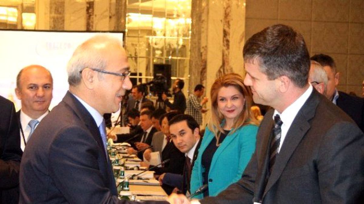 Bakan Elvan, TRACECA Komisyon Başkanlığını Devraldı