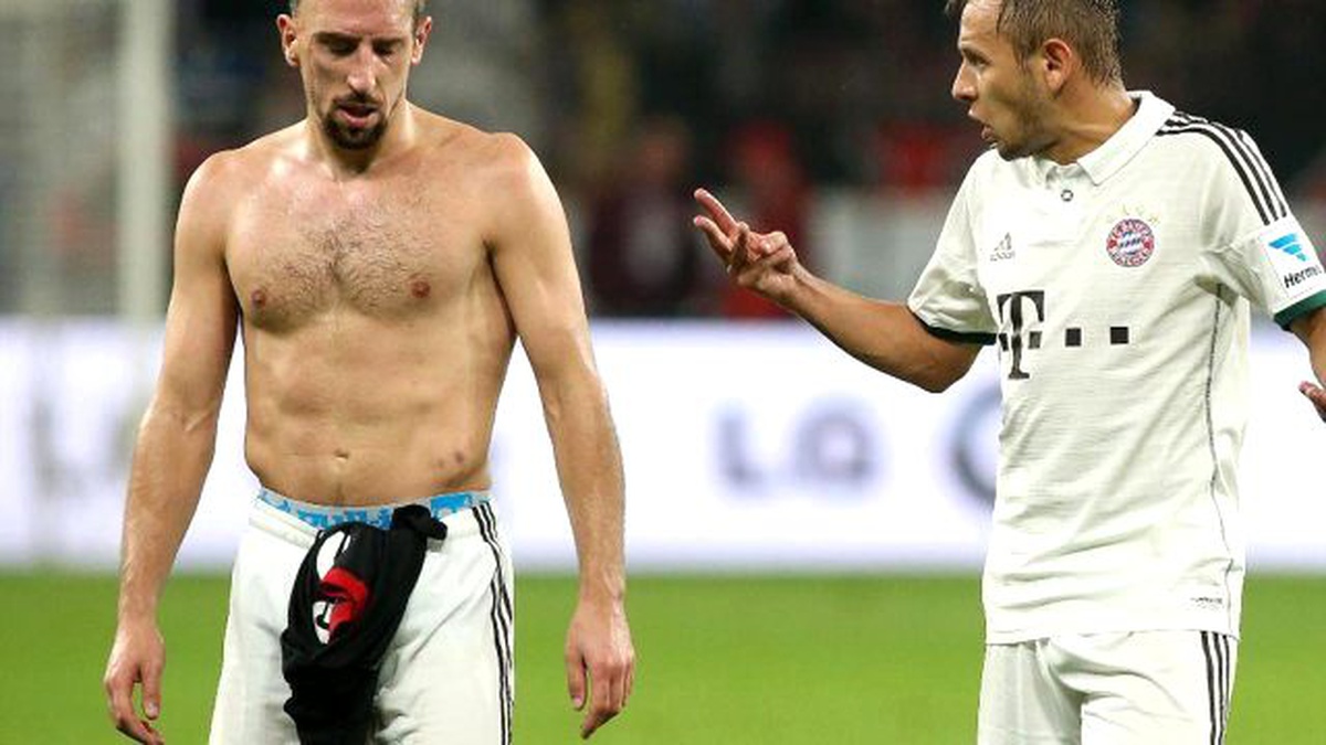 Bayern Münih\'te Ribery ve Rafinha Sakatlandı