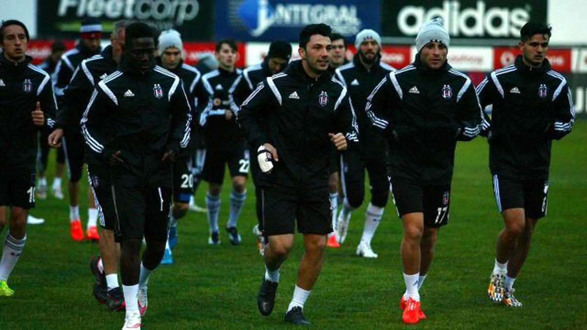 Beşiktaş, Tolgay Arslan\'ın Lisansını Çıkarttı
