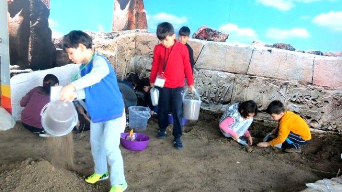 Büyükşehir\'den Çocuklara Arkeoloji Atölyesi
