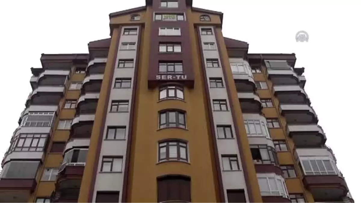 Kayseri\'de Çay Demle, Elini Öpeceğiz Diyerek Dolandırdılar