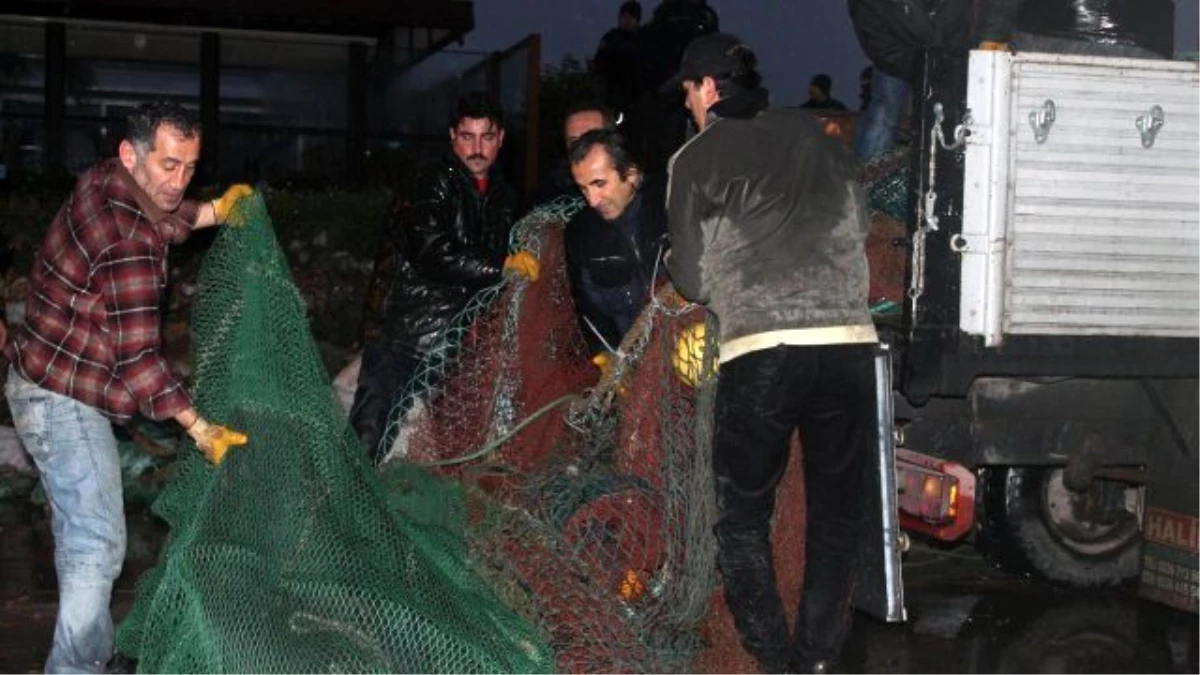 İzmir\'de Balıkçı Barınağı Denetimi