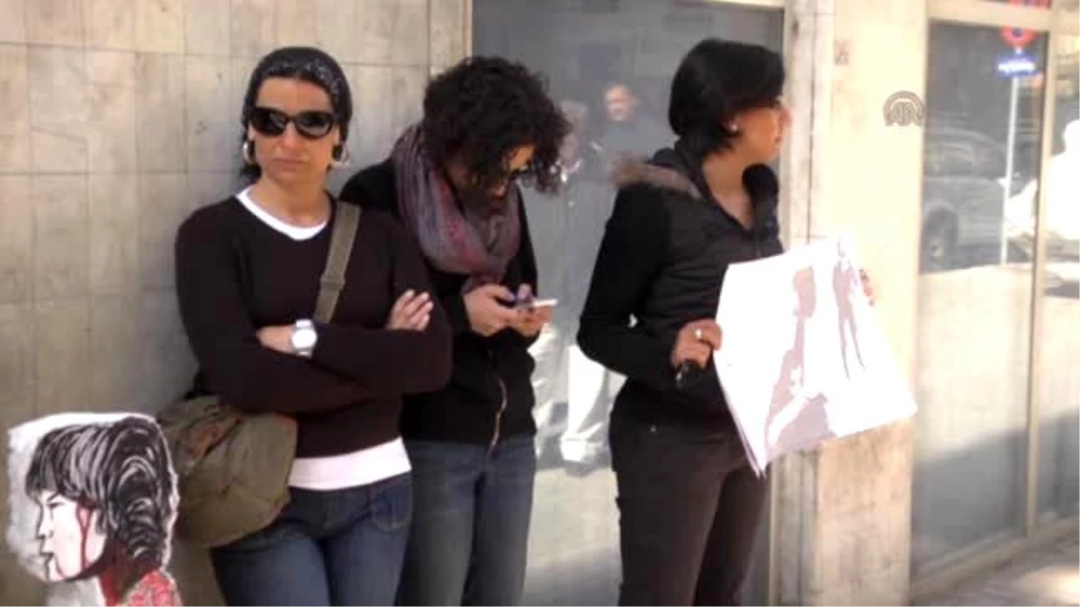 Mısır\'da Kadın Aktivistlerin Eylemi