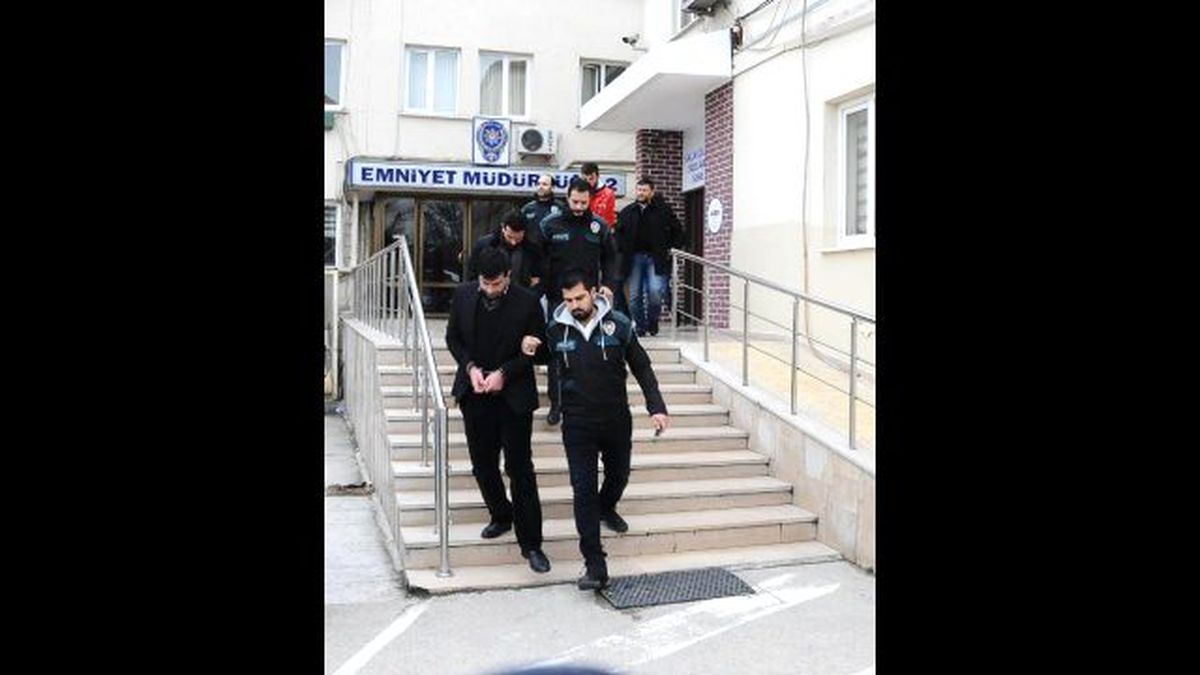 Bursa\'da 5 Bin Uyuşturucu Hap Ele Geçti, 2 Kişi Tutuklandı