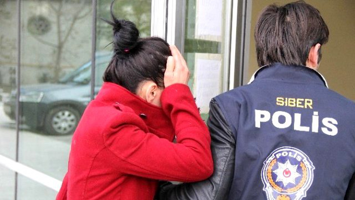 Kredi Kartı Dolandırıcılığı Şüphelisi Genç Kadın Serbest