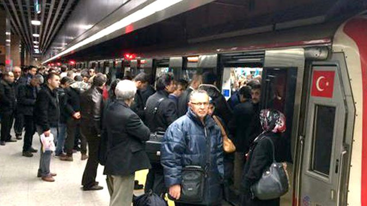 Marmaray Durdu Diye Neredeyse Halay Çekeceklerdi