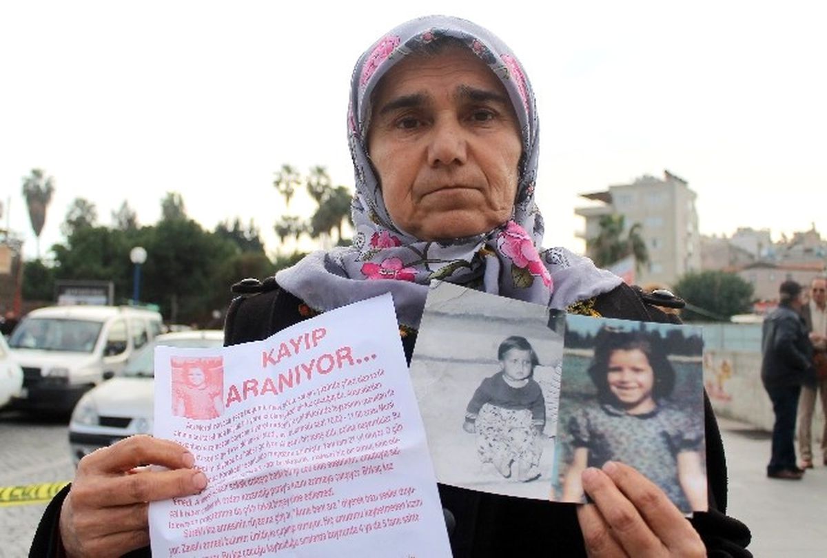 30 Yıldır Kaybolan Kızını Arıyor
