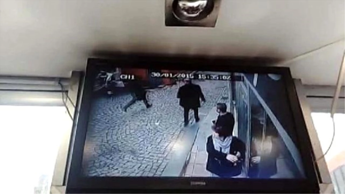 Taksim\'de Saldırgan Kadının Kaçış Anı Güvenlik Kamerasında