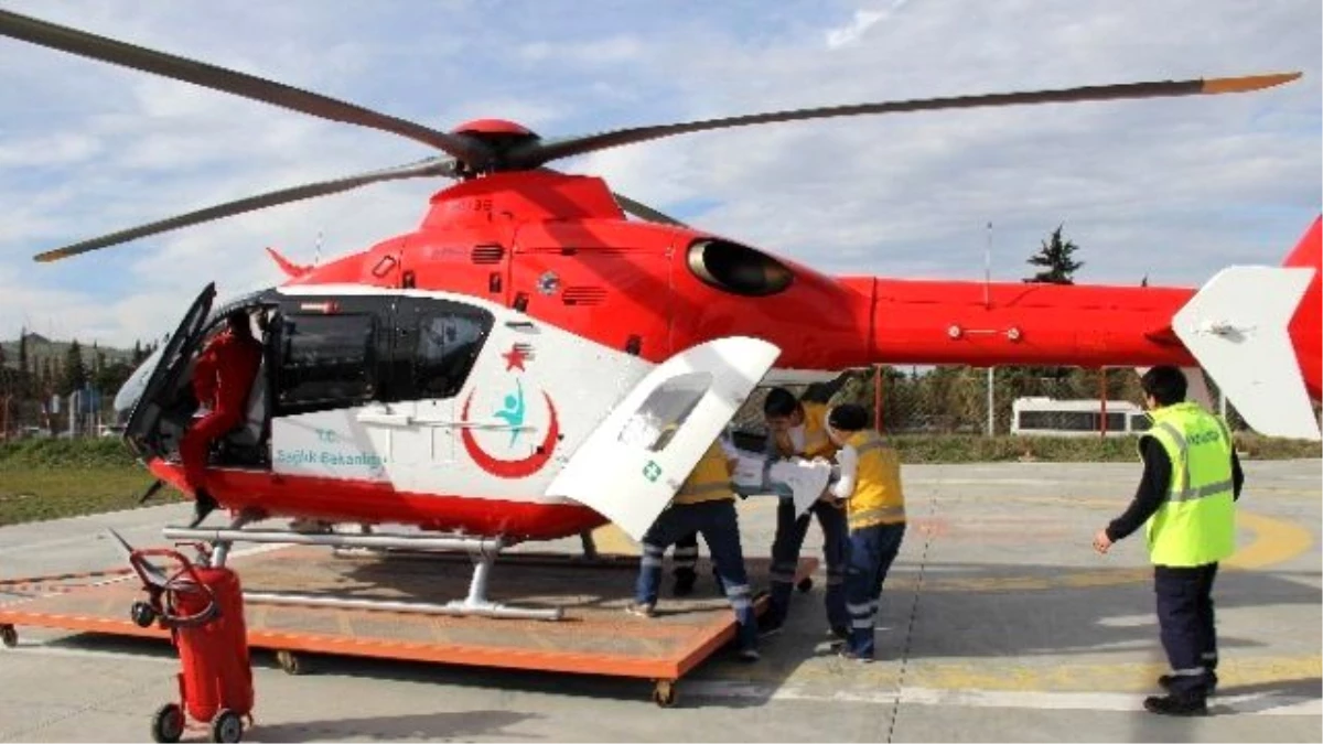 Samsun\'da Yaşlı Adamın Yardımına Ambulans Helikopter Yetişti