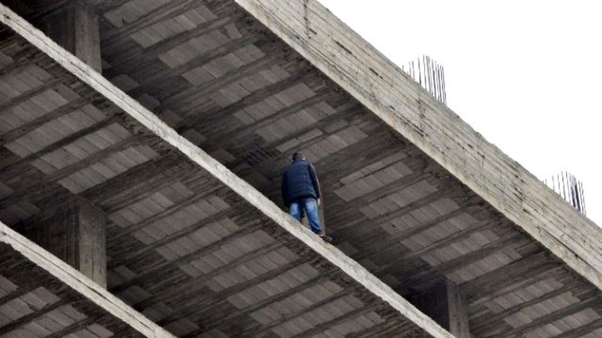 Babasını Sevdiği Kızı İstemeye İkna Edemeyen Genç İntihara Kalkıştı