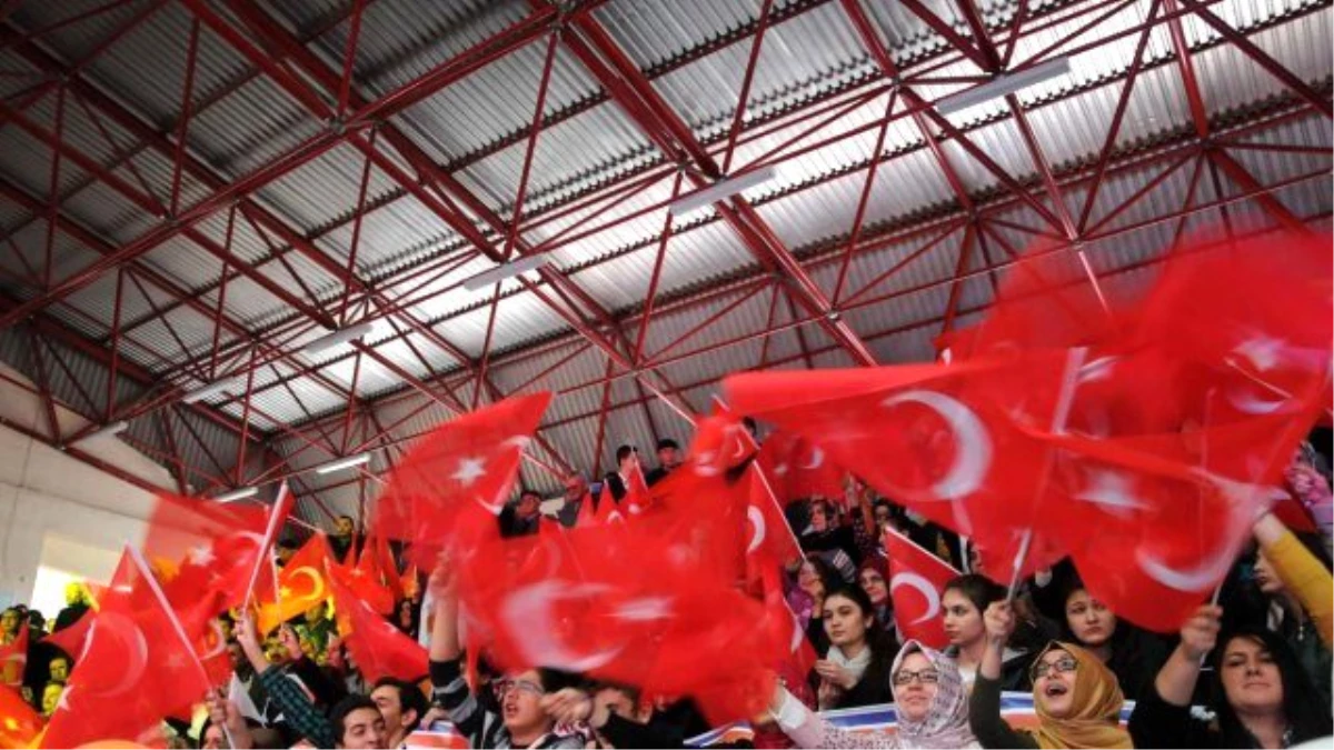 Bakan Çavuşoğlu\'ndan Spor Salonu İçin Ödenek Sözü