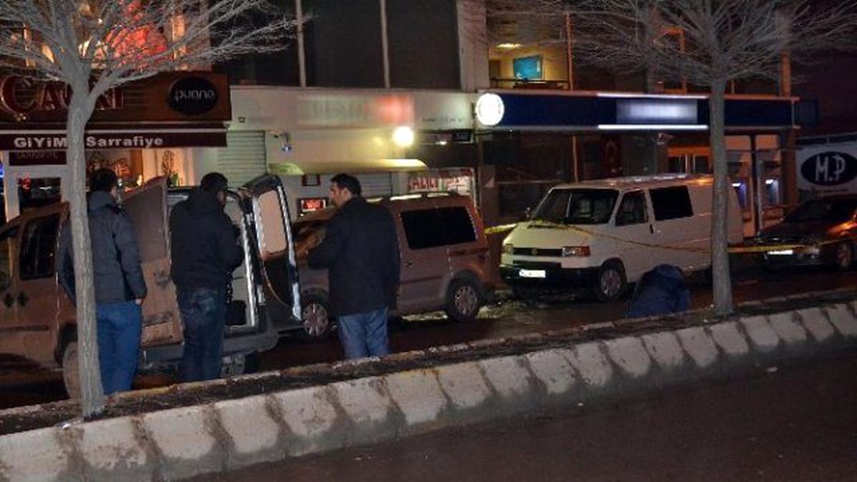 Banka Önünde Şüpheli Paket Paniği