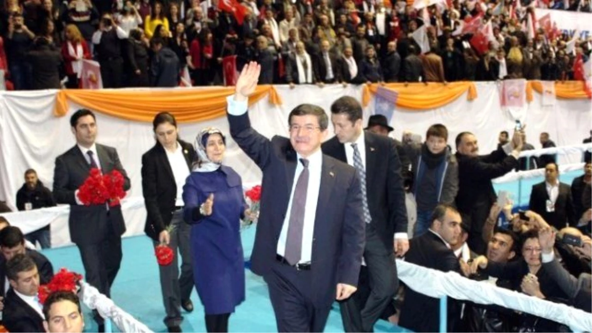 İzmir Filarmoni Orkestrası\'ndan Davutoğlu\'na Özel Şarkı